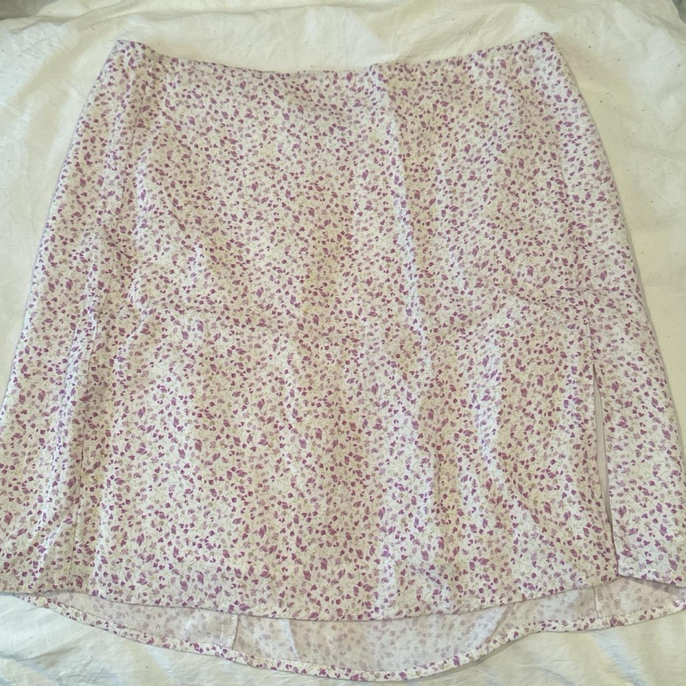 Aritzia floral skirt
